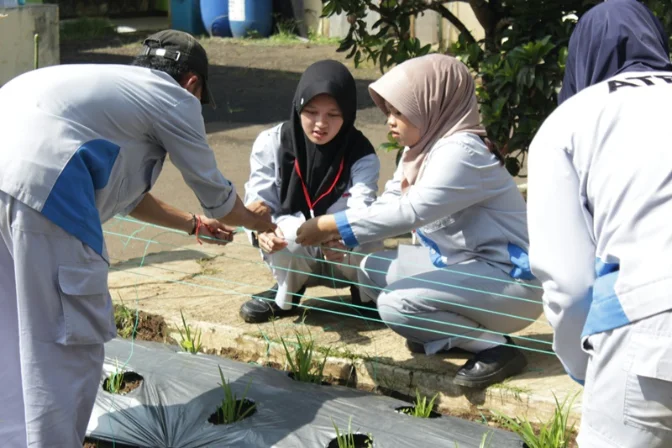 contoh perilaku profil pelajar pancasila saling gotong royong atau berkolaborasi