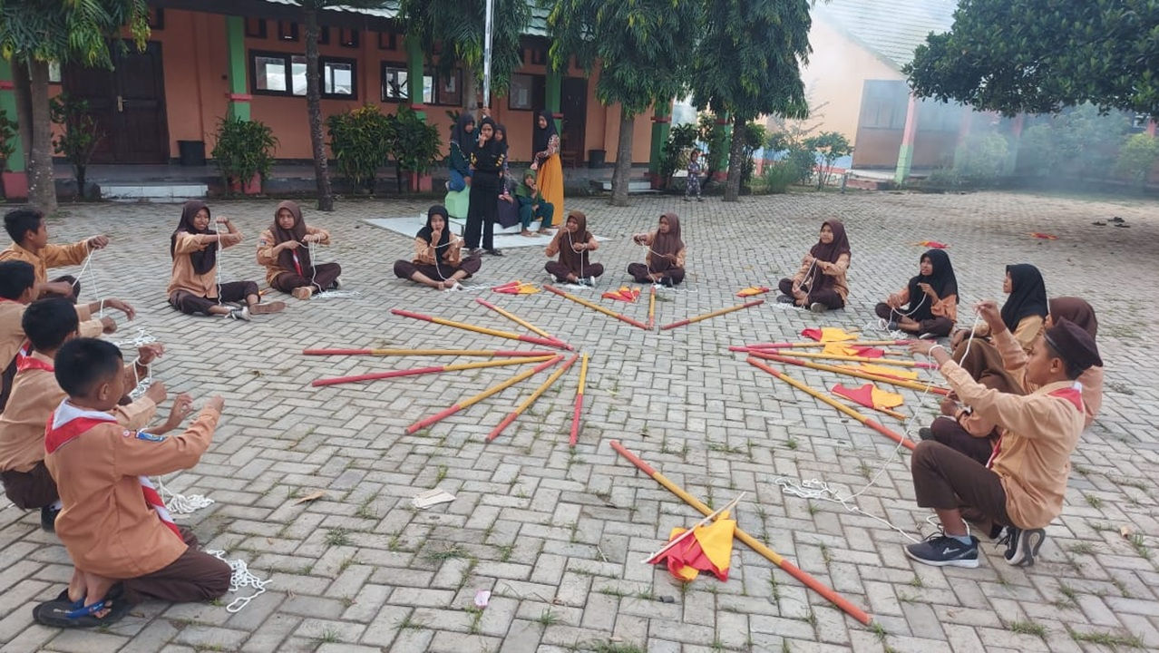perbedaan tali dan simpul